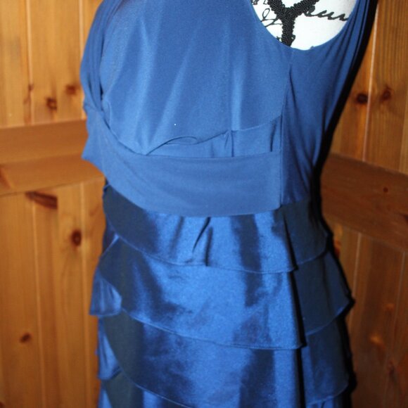 Adriana Papell Woman Saphire Evening Dress Plus Size 14 - Picture 7 of 10